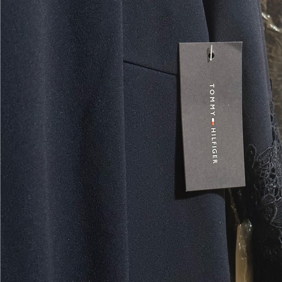 Tommy Hilfiger, casual size 8 - Picture 3 of 4